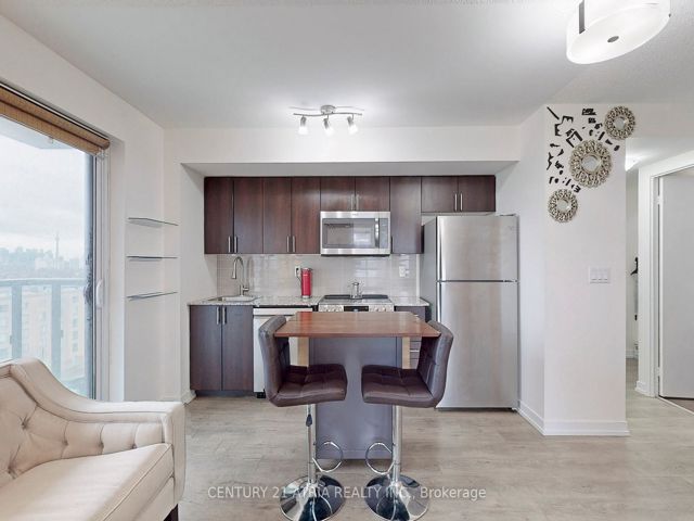 1210 - 1420 Dupont St