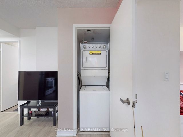 1210 - 1420 Dupont St