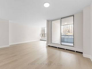402 - 141 Lyon Crt