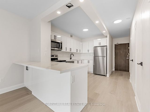 402 - 141 Lyon Crt