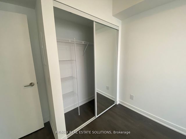 1611 - 30 Samuel Wood Way