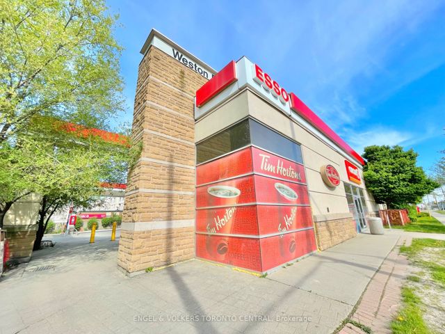 1003 - 3390 Weston Rd
