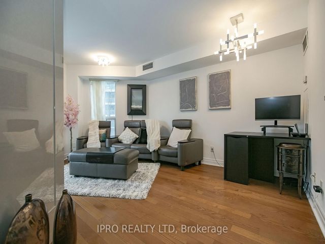 217 - 2119 Lake Shore Blvd W