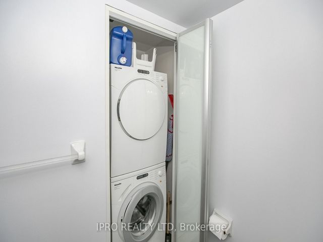 217 - 2119 Lake Shore Blvd W