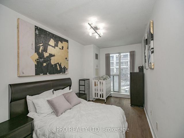 217 - 2119 Lake Shore Blvd W