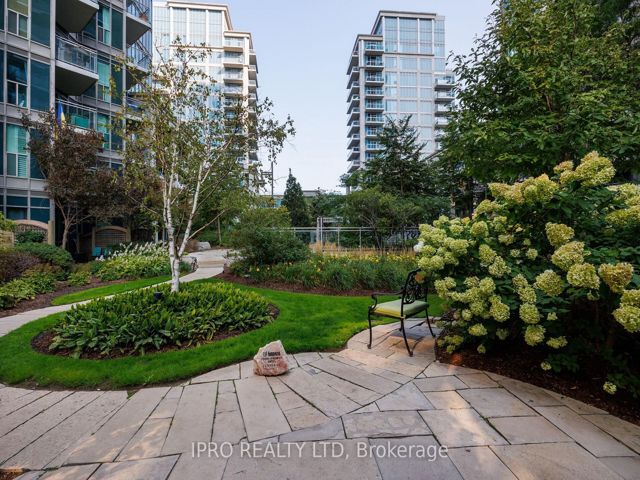 217 - 2119 Lake Shore Blvd W