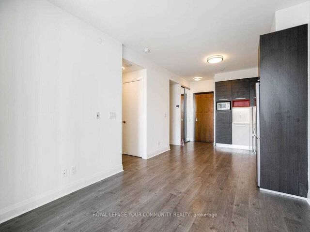 1002 - 36 Park Lawn Rd