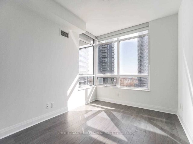 1002 - 36 Park Lawn Rd