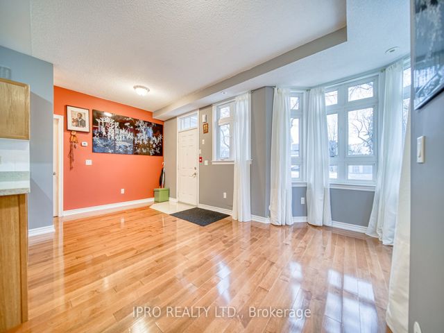 #2 - 1947 Lawrence Ave