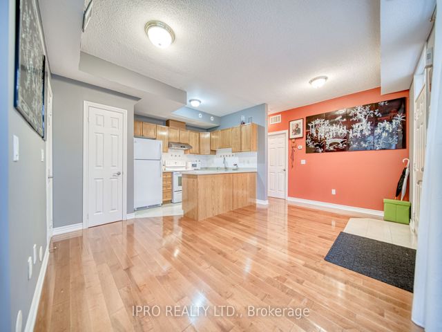 #2 - 1947 Lawrence Ave