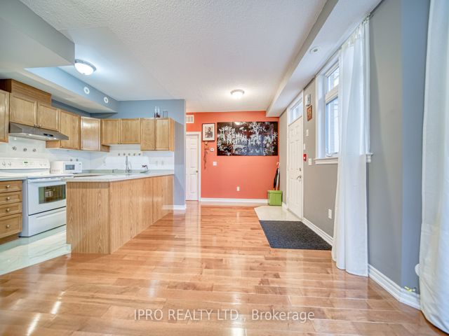#2 - 1947 Lawrence Ave