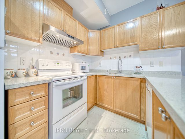#2 - 1947 Lawrence Ave