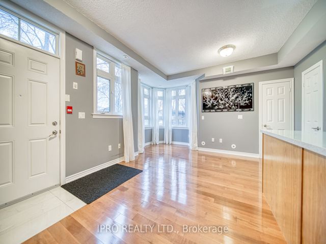 #2 - 1947 Lawrence Ave