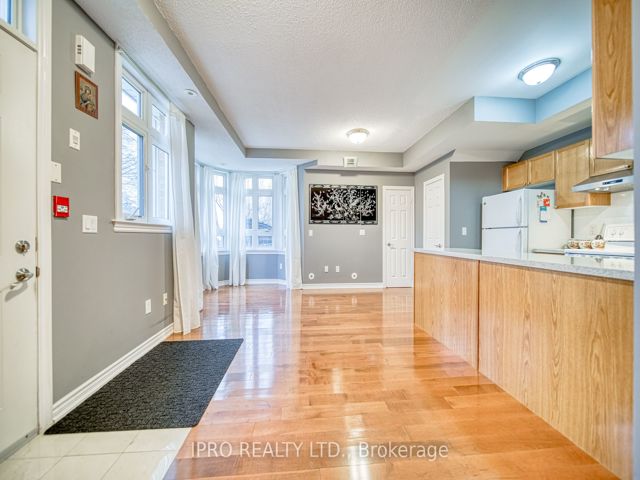 #2 - 1947 Lawrence Ave