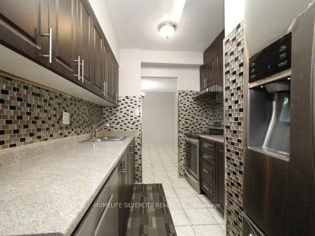 711 - 340 Dixon Rd