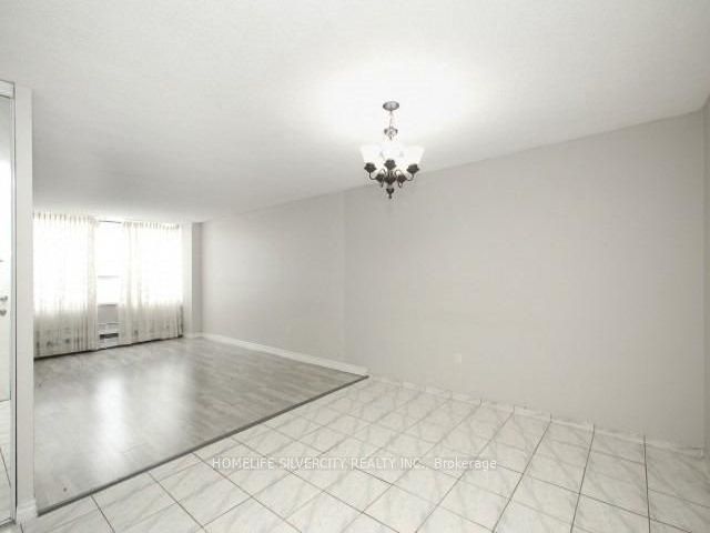 711 - 340 Dixon Rd