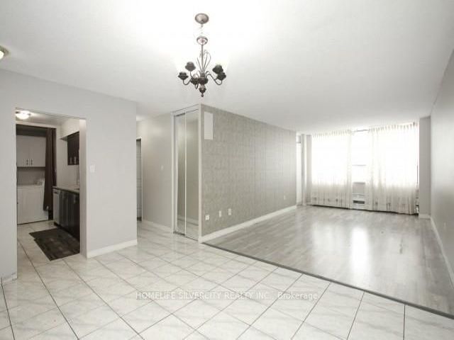711 - 340 Dixon Rd