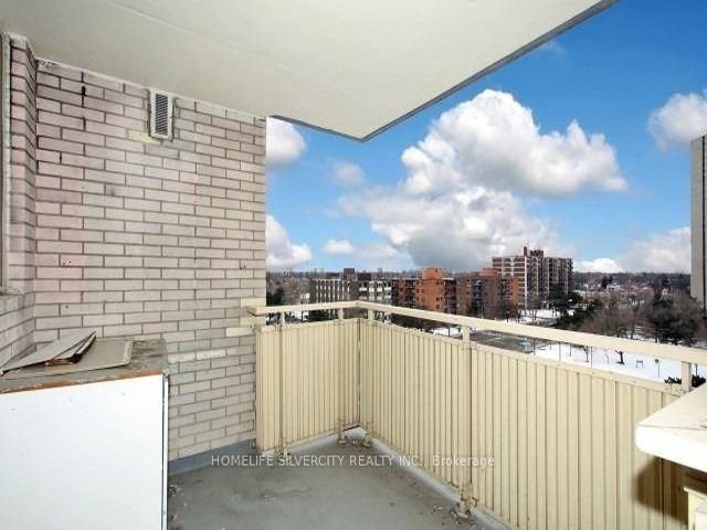 711 - 340 Dixon Rd