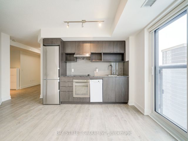 2703 - 7 Mabelle Ave