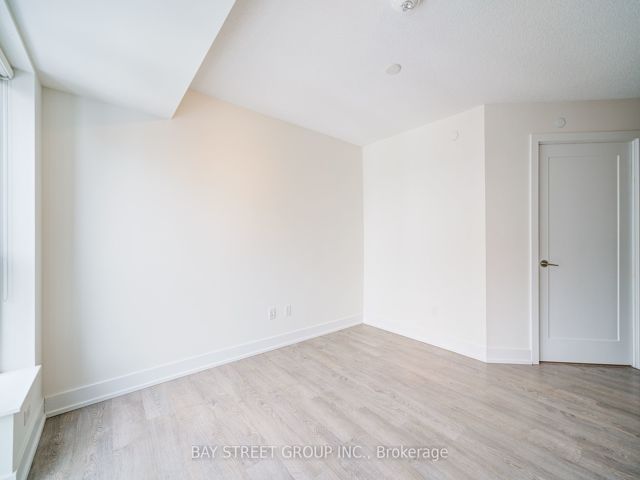 2703 - 7 Mabelle Ave
