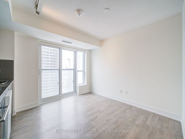 2703 - 7 Mabelle Ave