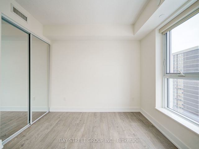 2703 - 7 Mabelle Ave
