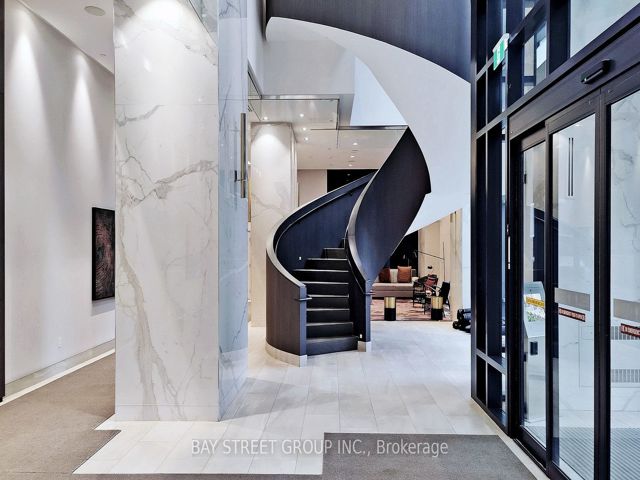 2703 - 7 Mabelle Ave