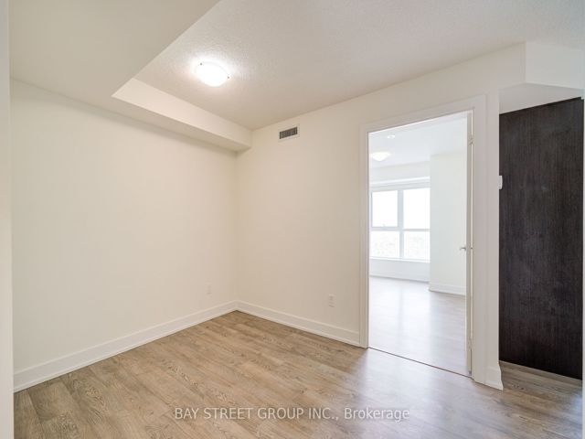 2703 - 7 Mabelle Ave