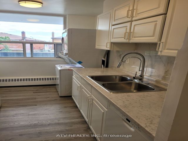 202 - 235 Grandravine Dr