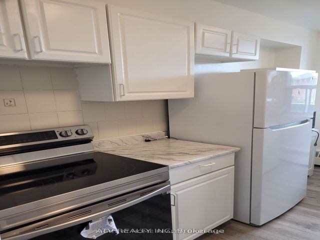 202 - 235 Grandravine Dr
