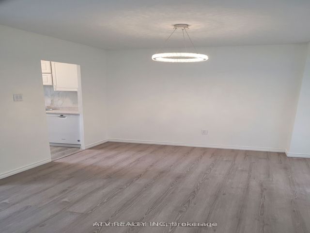 202 - 235 Grandravine Dr