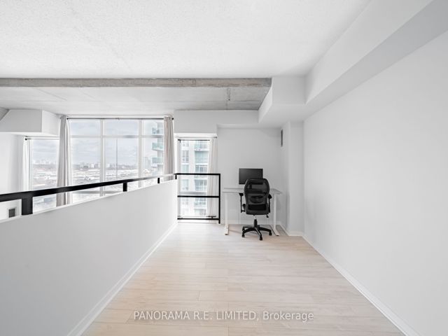 405 - 300 Manitoba St
