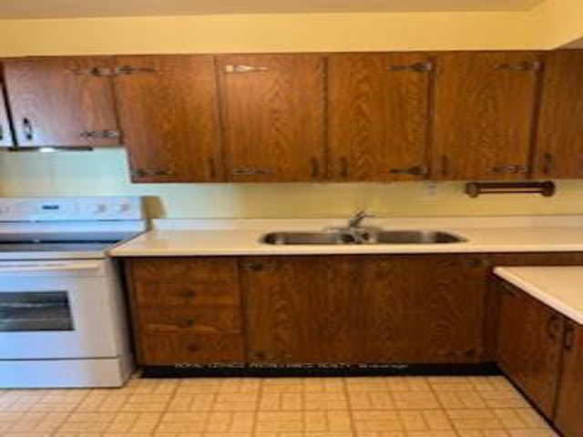 2705 - 330 Dixon Rd N