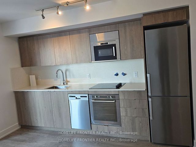 1230 - 5 Mabelle Ave