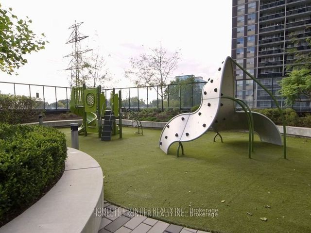1230 - 5 Mabelle Ave