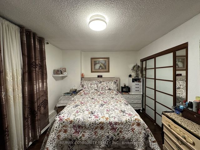 1604 - 370 Dixon Rd