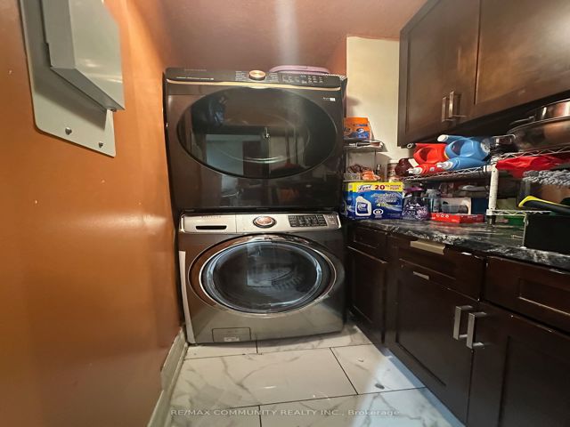 1604 - 370 Dixon Rd