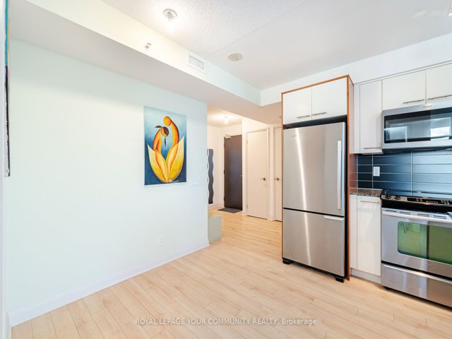 1204 - 5 Valhalla Inn Rd