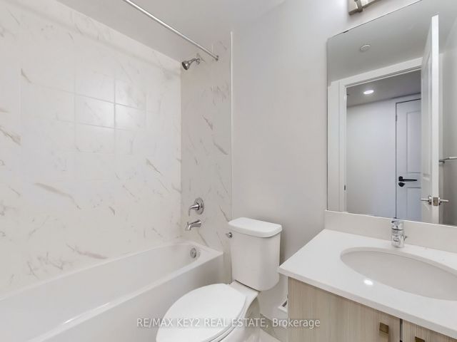 225 - 556 Marlee Ave