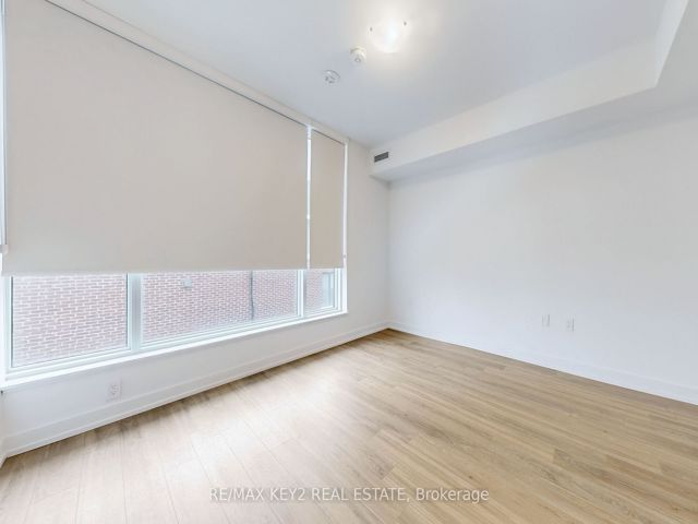 225 - 556 Marlee Ave