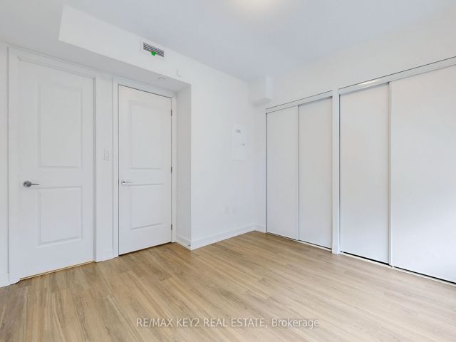 225 - 556 Marlee Ave