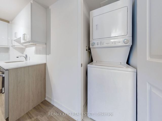 225 - 556 Marlee Ave