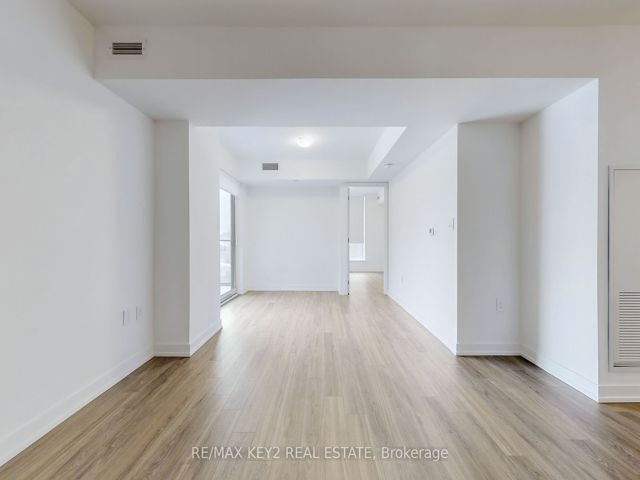 225 - 556 Marlee Ave