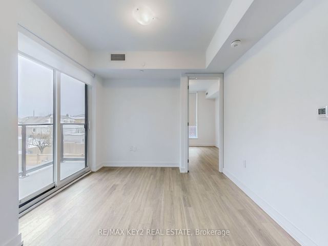 225 - 556 Marlee Ave