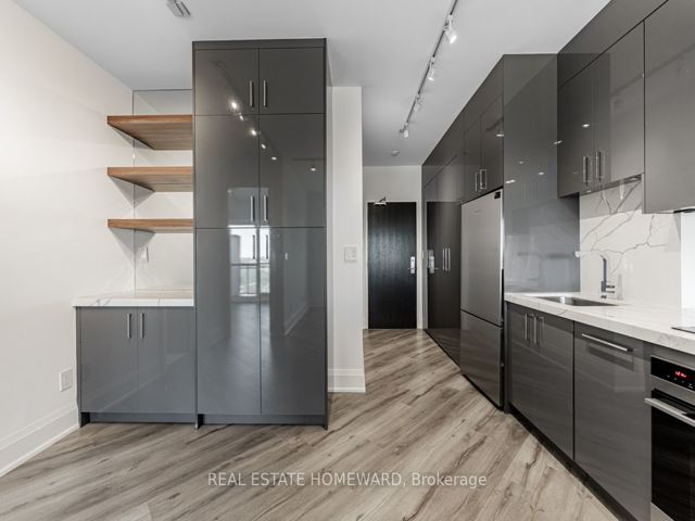 2734 - 165 Legion Rd N