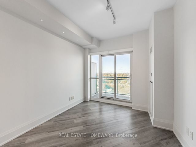 2734 - 165 Legion Rd N