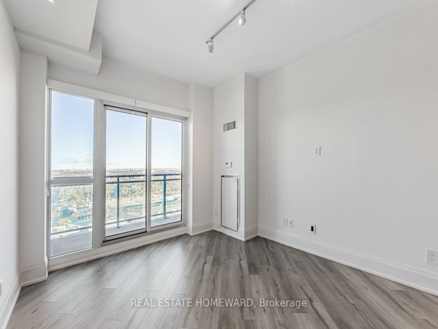 2734 - 165 Legion Rd N