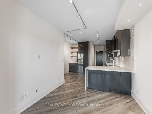 2734 - 165 Legion Rd N