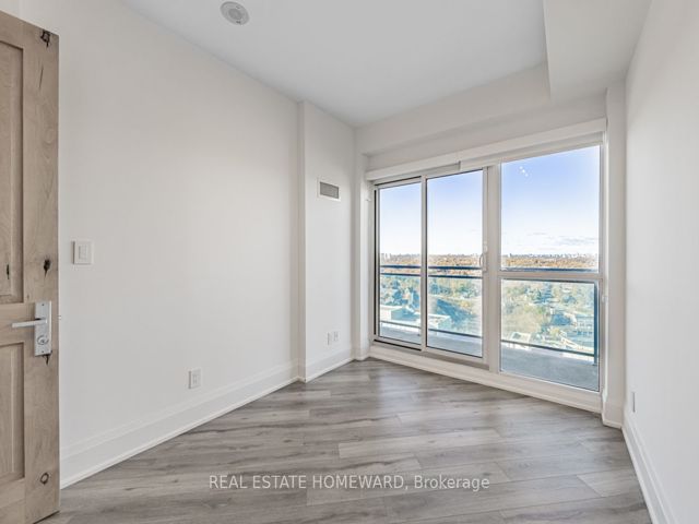 2734 - 165 Legion Rd N