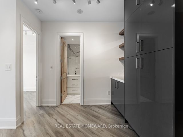2734 - 165 Legion Rd N